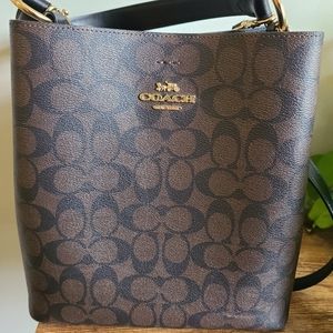Coach Town Bucket Bag Large